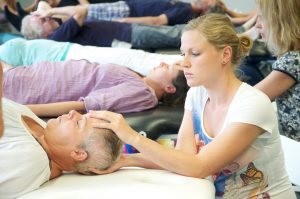 Praxisnahe Qi Gong Ausbildung in modern ausgestatteten Schulungsräumen in München